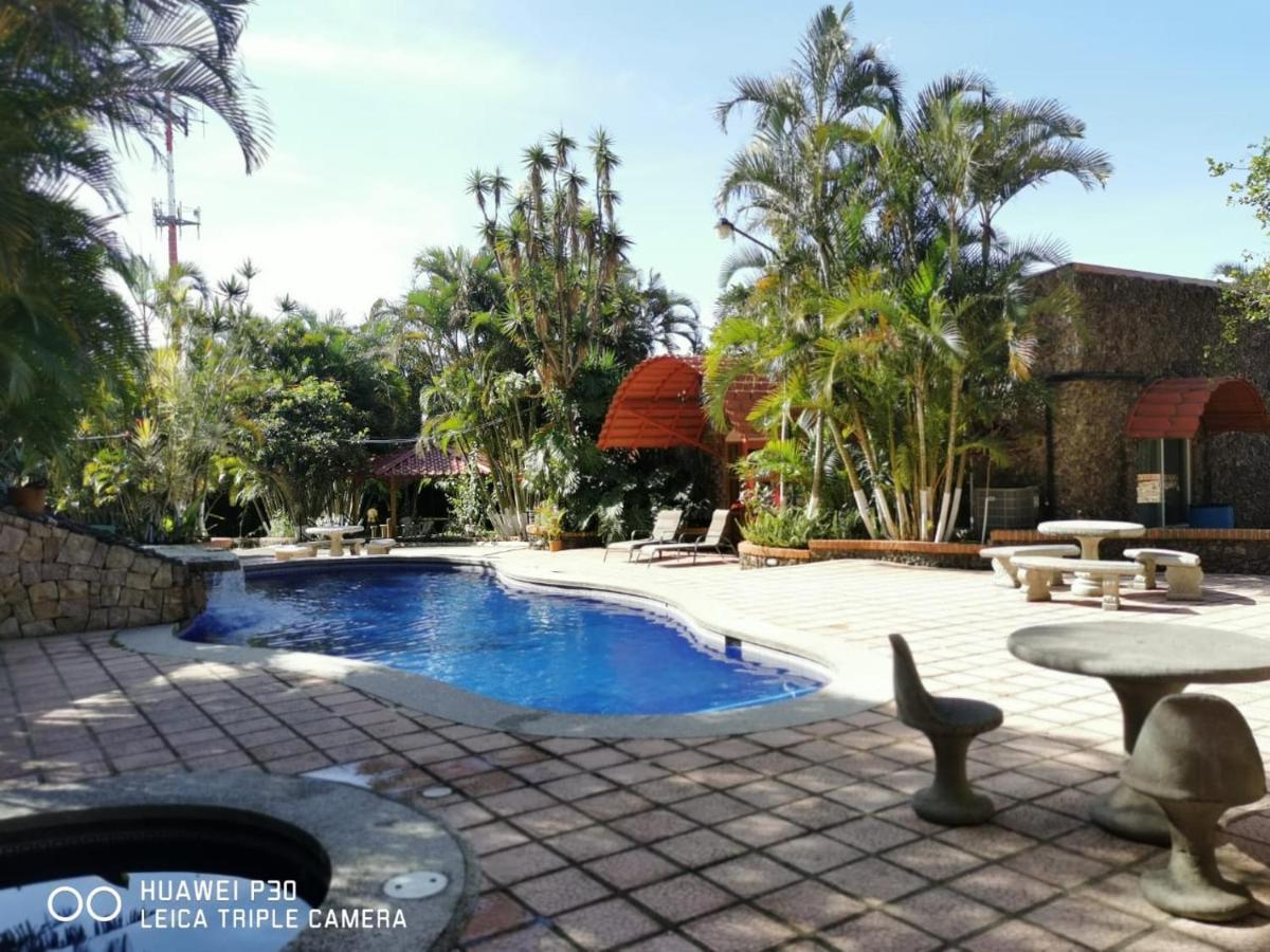 Hotel Cibeles Resort Heredia Bagian luar foto