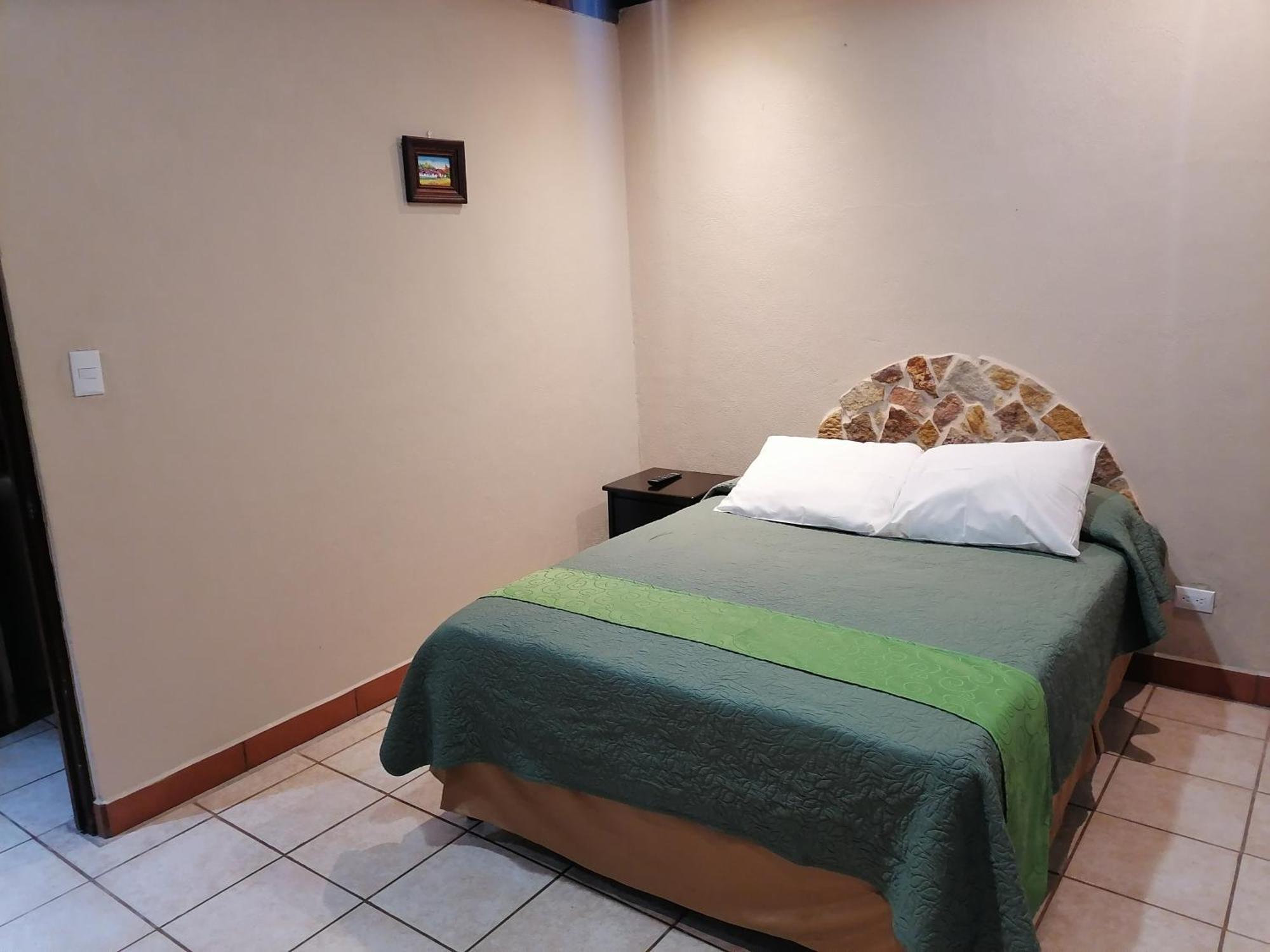 Hotel Cibeles Resort Heredia Bagian luar foto